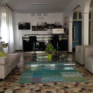 ** Hotel Perugini Italia